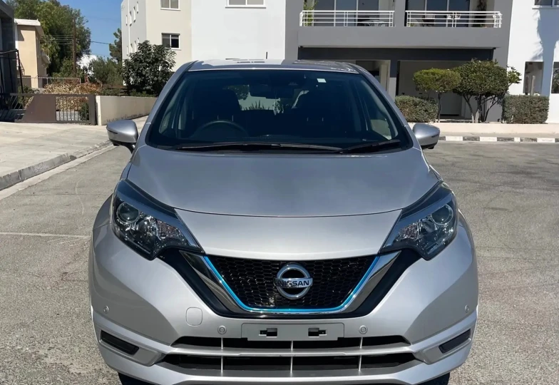 Nissan Note Серый