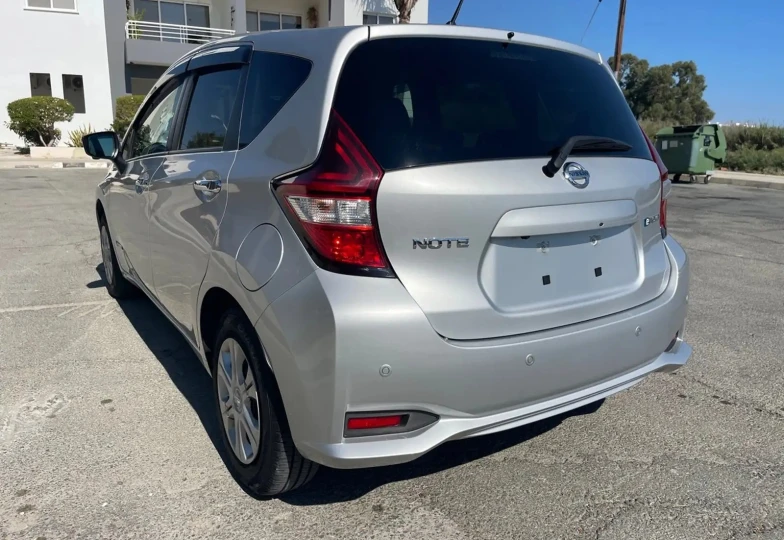 Nissan Note Серый