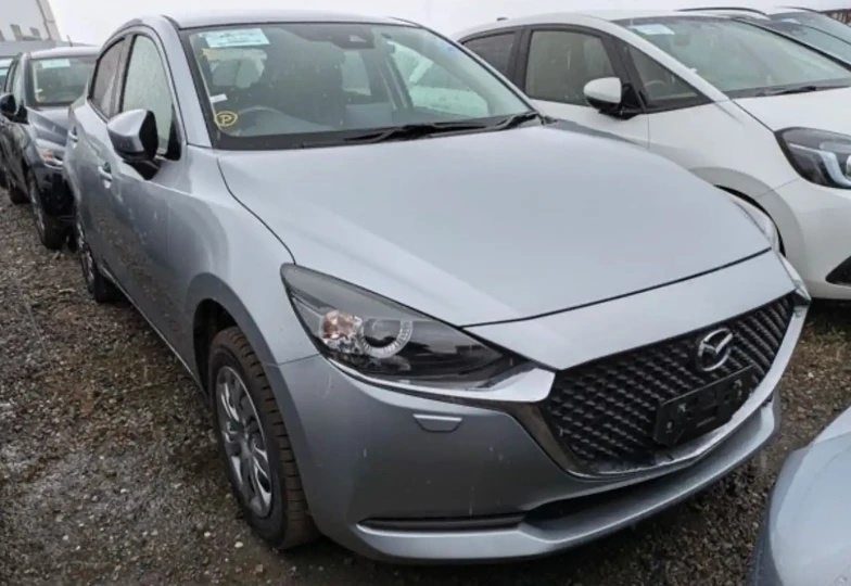 Mazda 2 Серый