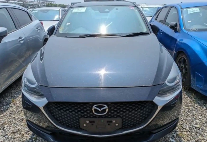 Mazda 2 Синий