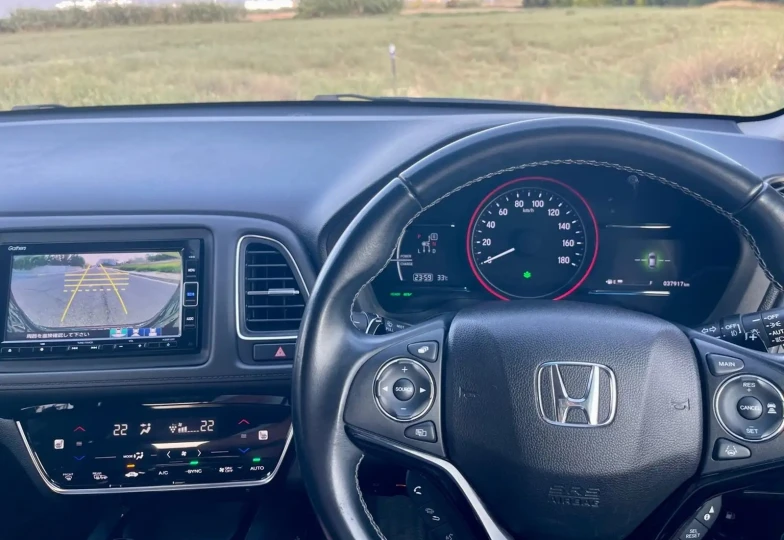 Honda Vezel Черный