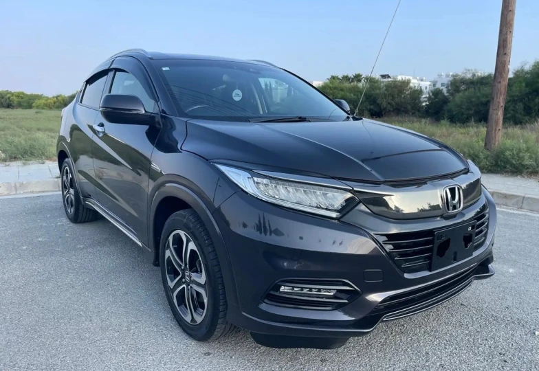Honda Vezel Черный