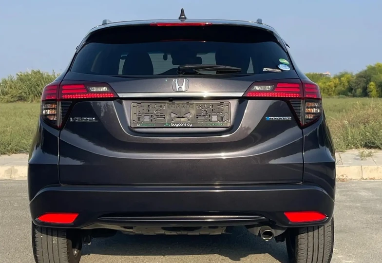 Honda Vezel Черный