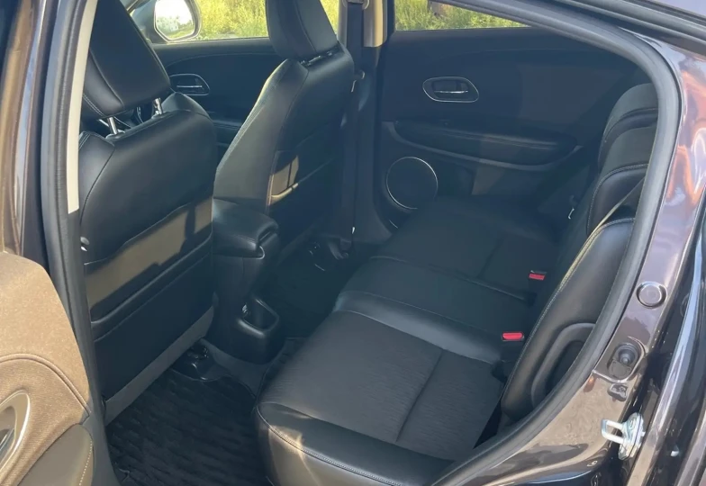 Honda Vezel Черный