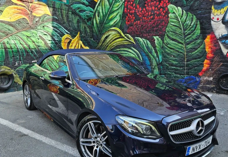 Mercedes E-class Blue