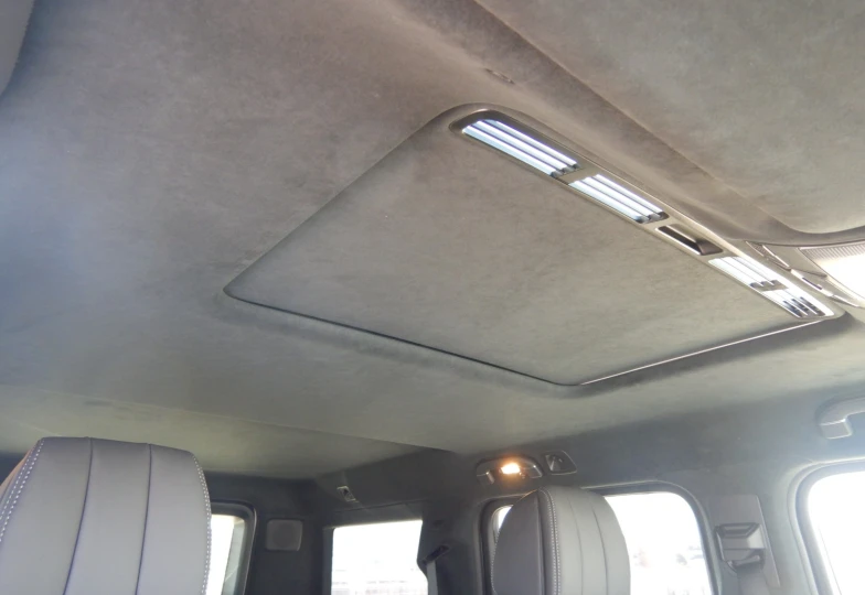 Mercedes G-class Белый