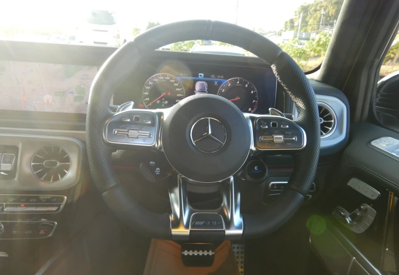 Mercedes G-class Белый