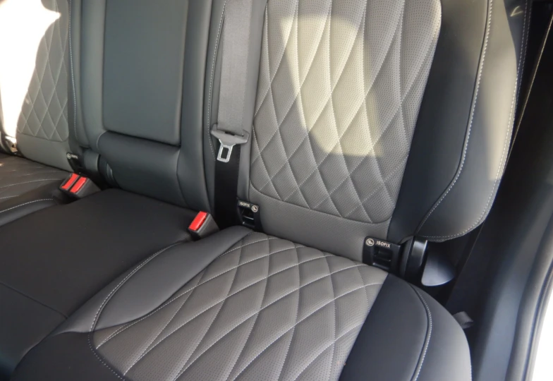 Mercedes G-class Белый