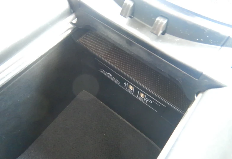 Mercedes G-class Белый