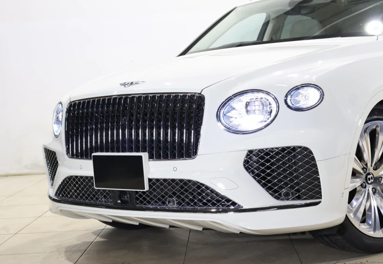 Bentley Bentayga White