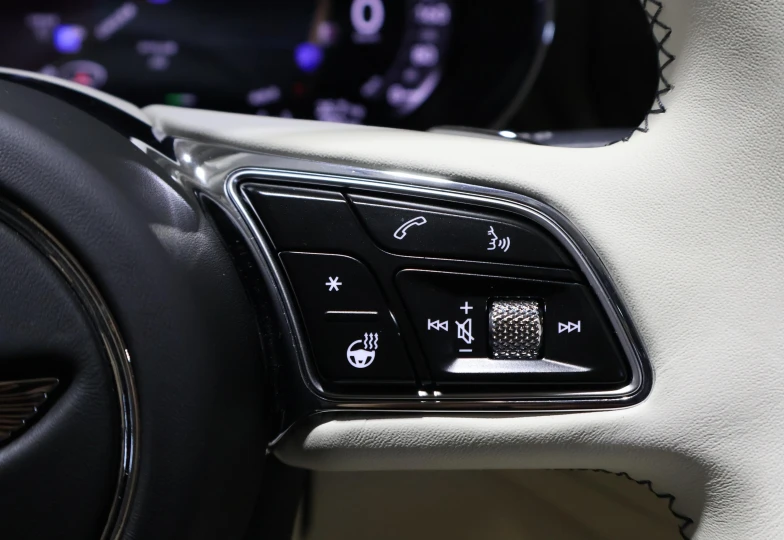 Bentley Bentayga White