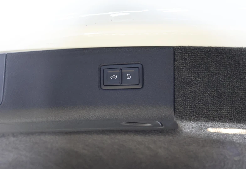 Bentley Bentayga White