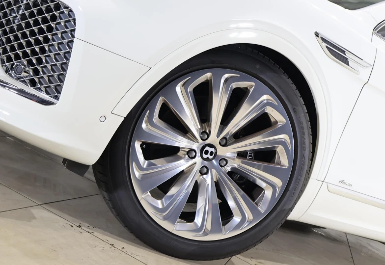 Bentley Bentayga White
