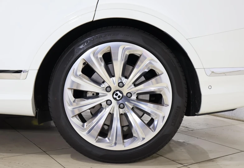 Bentley Bentayga White