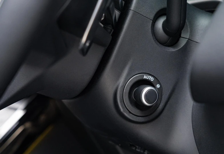 Land Rover Range Rover Velar Blue