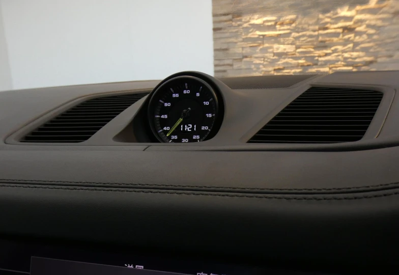 Porsche Cayenne White