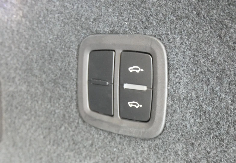 Porsche Cayenne White