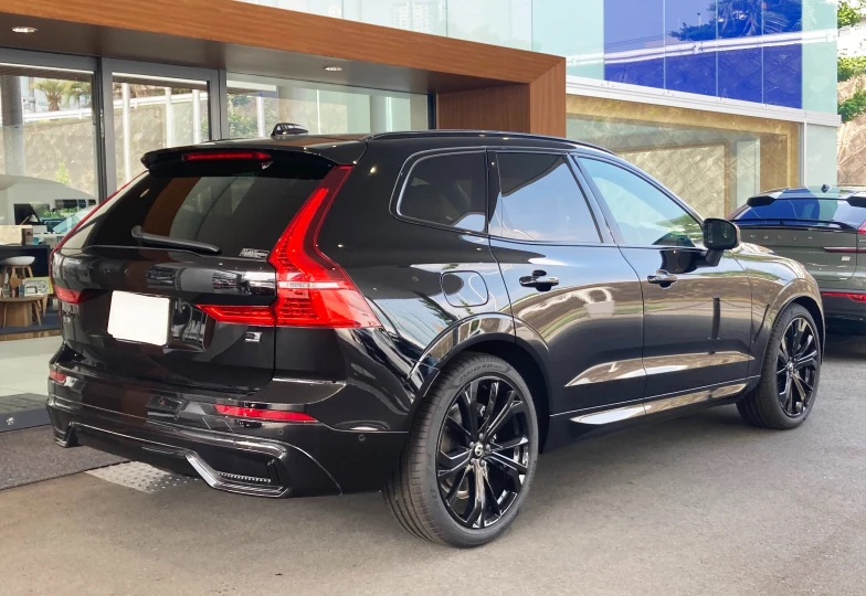 Volvo XC60 Черный