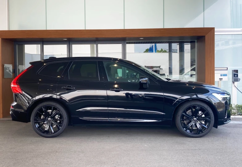 Volvo XC60 Черный