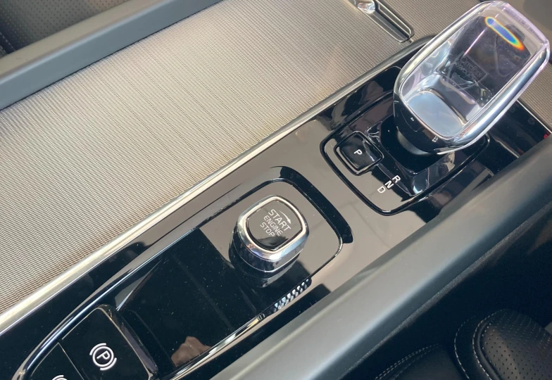 Volvo XC60 Черный