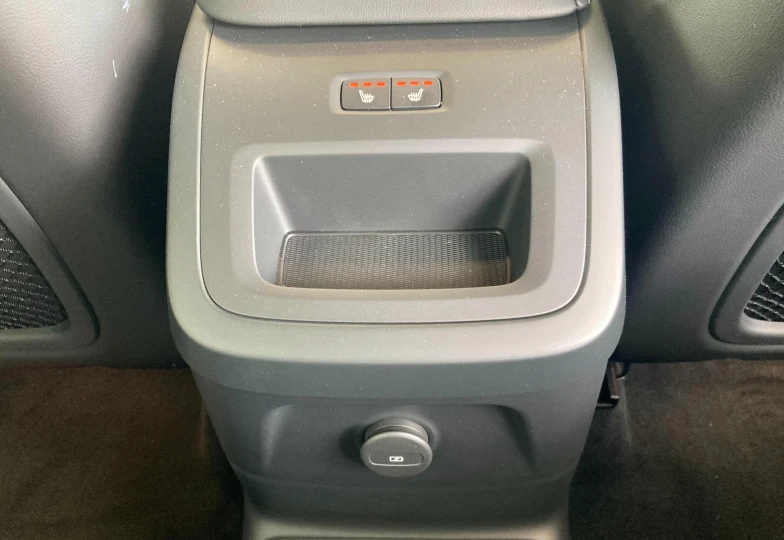 Volvo XC60 Черный