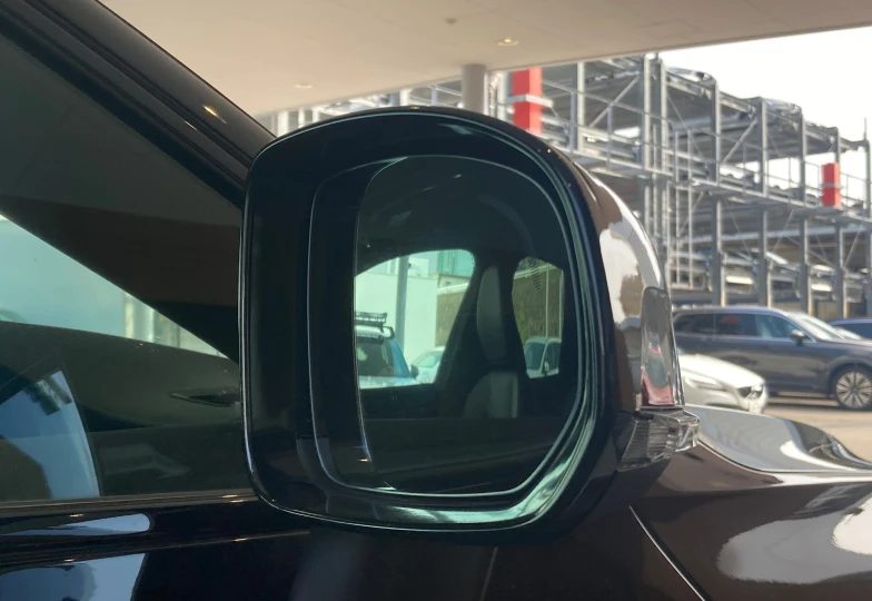 Volvo XC60 Черный