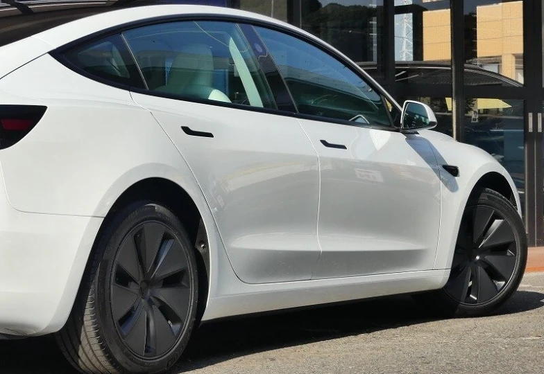 Tesla Model 3 White