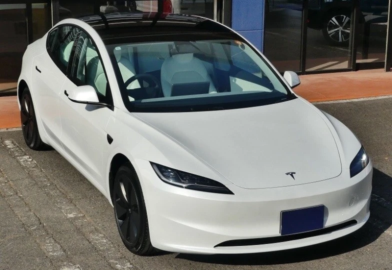Tesla Model 3 White