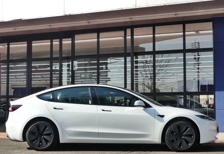 Tesla Model 3 White