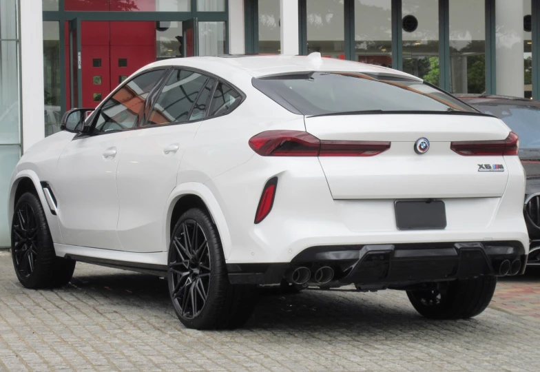 BMW X6 M White