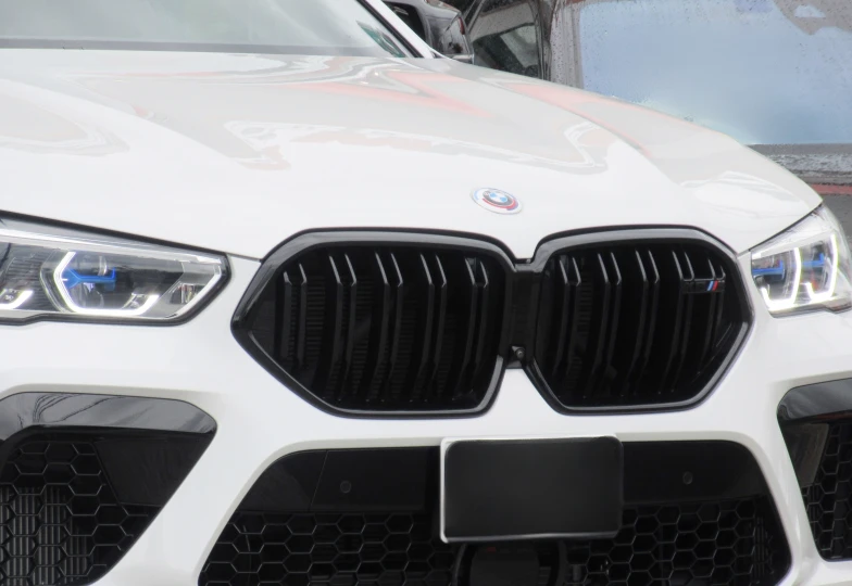 BMW X6 M White