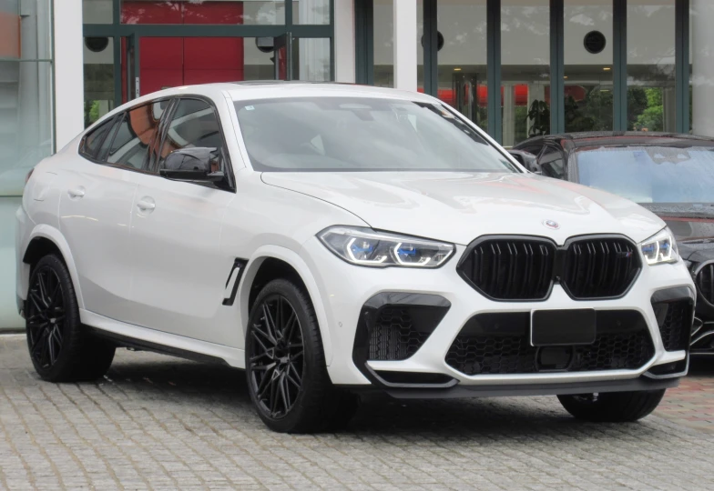 BMW X6 M White