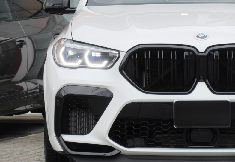 BMW X6 M White