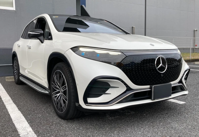Mercedes EQS White