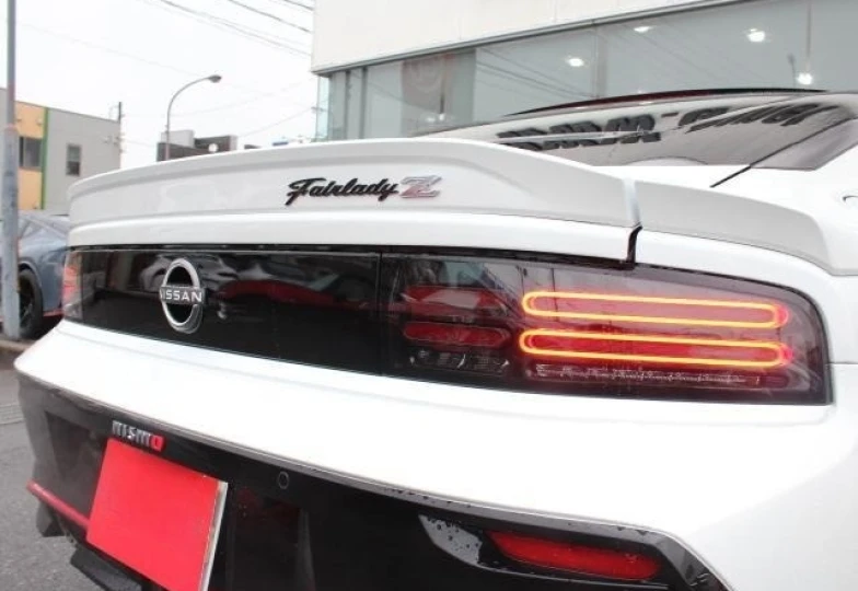 Nissan Fairlady z Белый