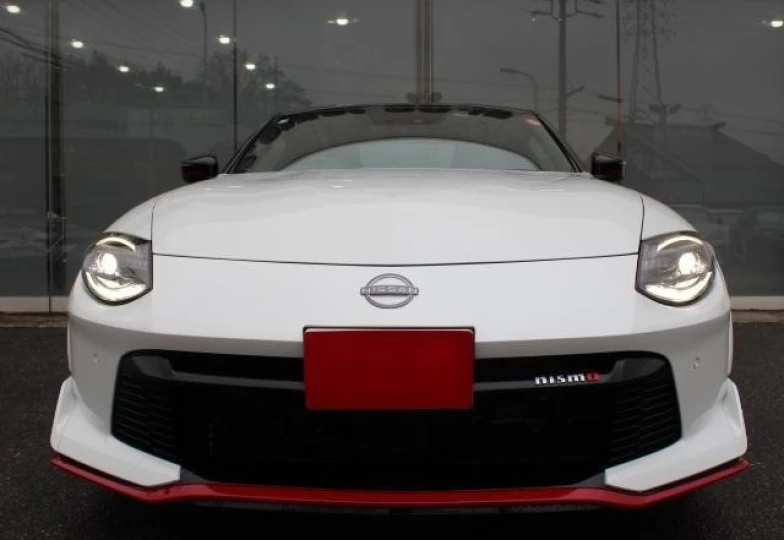 Nissan Fairlady z Белый