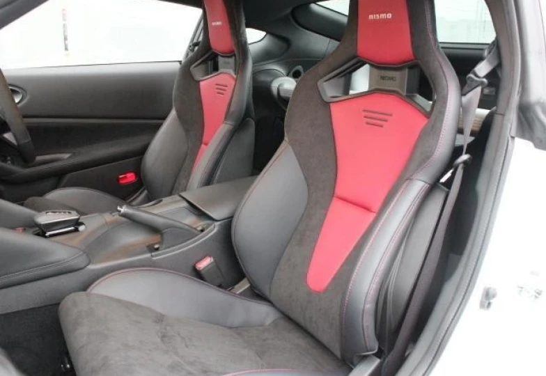 Nissan Fairlady z Белый