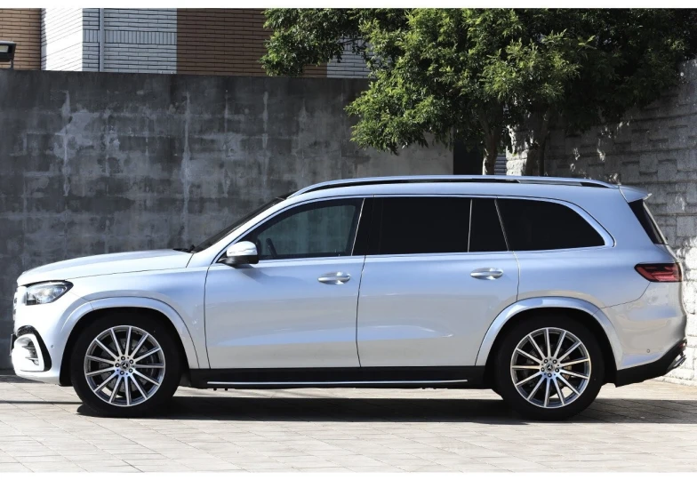 Mercedes GLS-class Grey