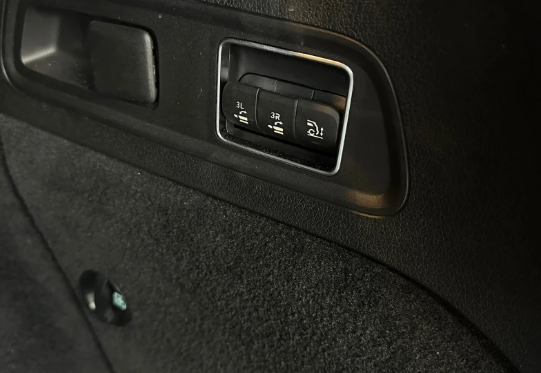 Mercedes GLS-class White