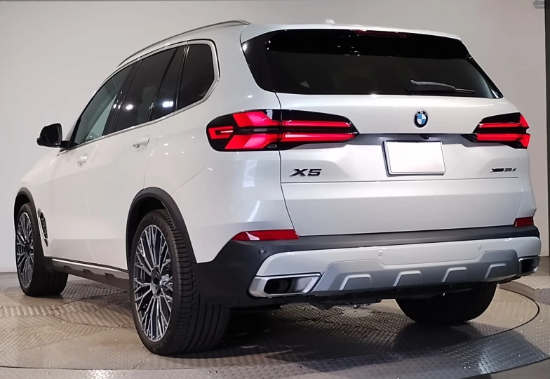 BMW X5 White