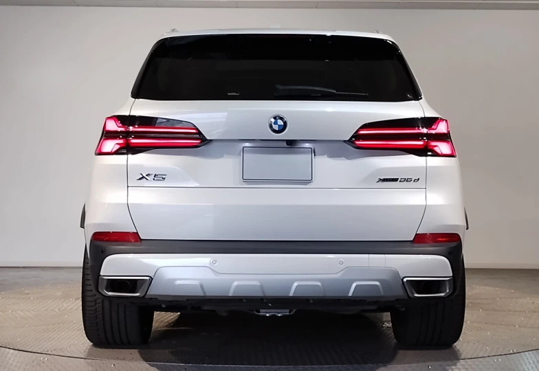 BMW X5 White