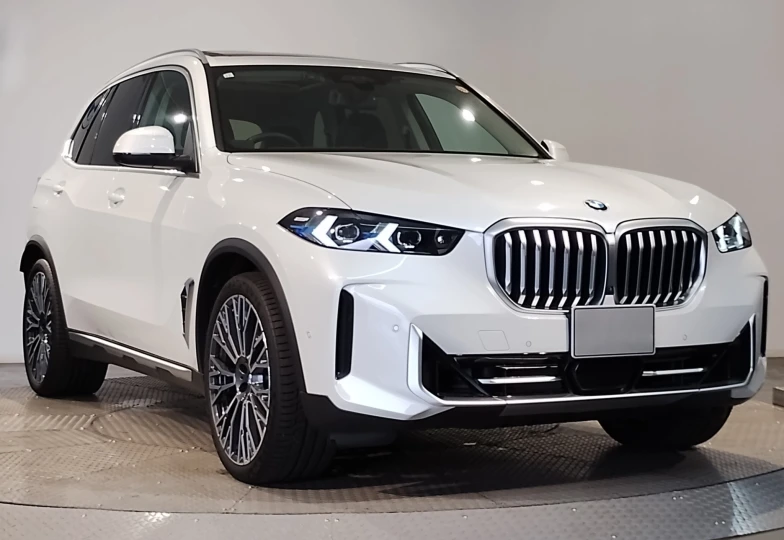 BMW X5 White