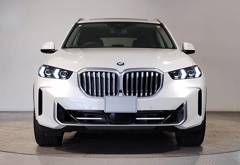 BMW X5 White