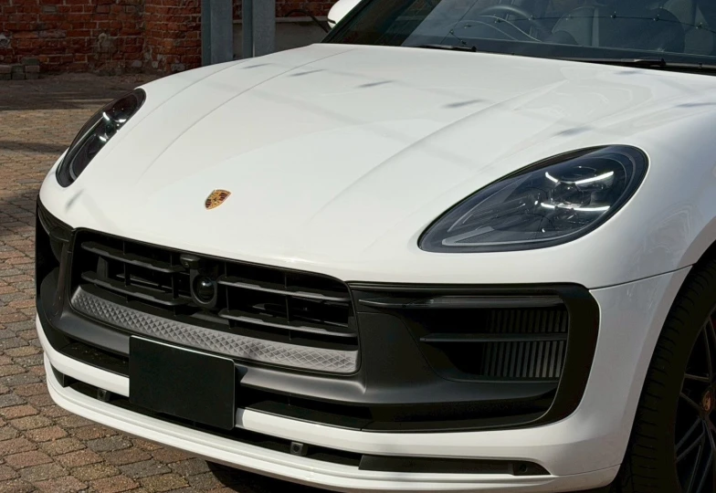 Porsche Macan White