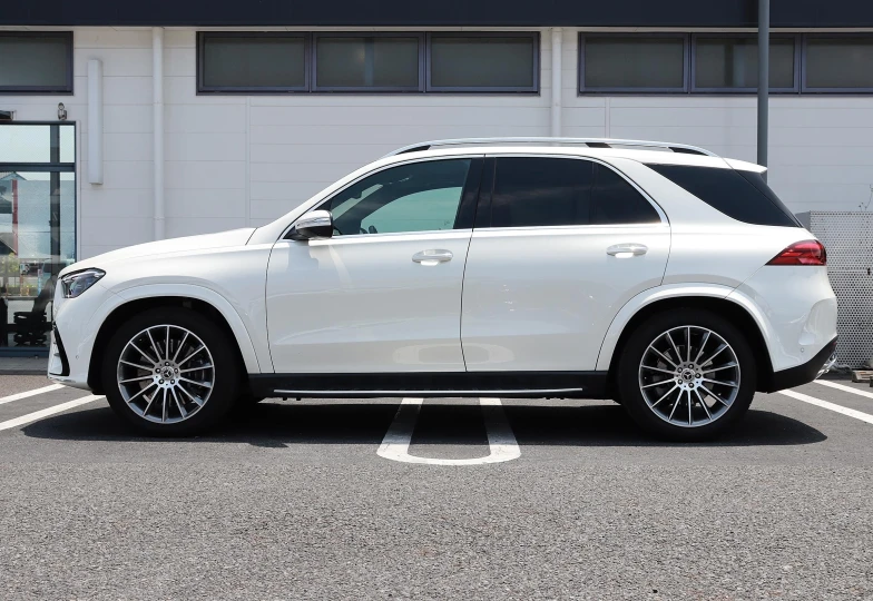 Mercedes GLE-class White
