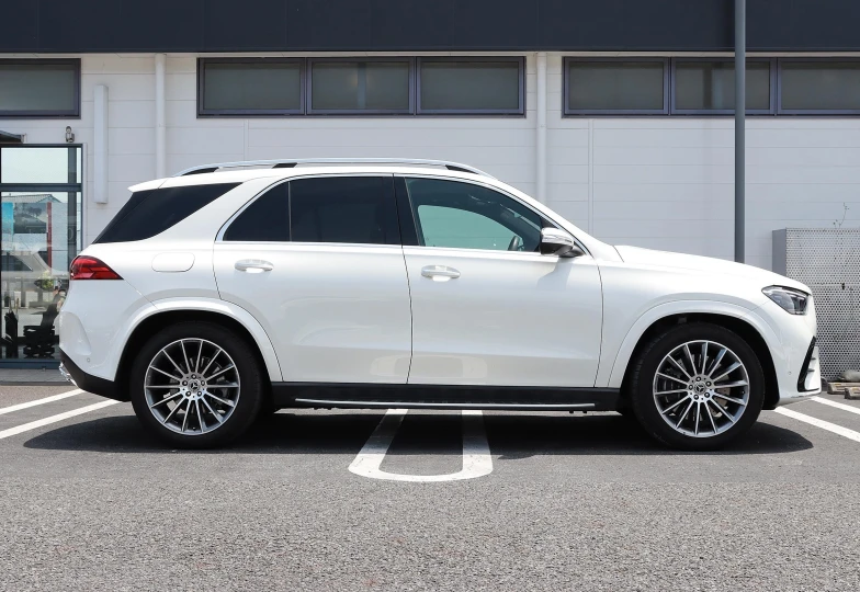 Mercedes GLE-class White
