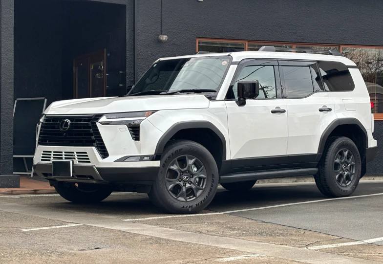 Lexus GX White