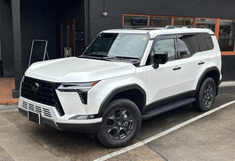 Lexus GX White