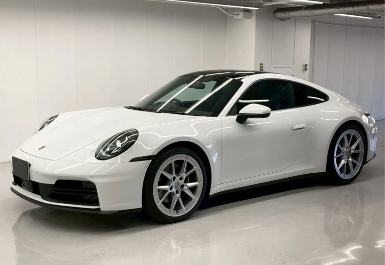 Porsche 911 White