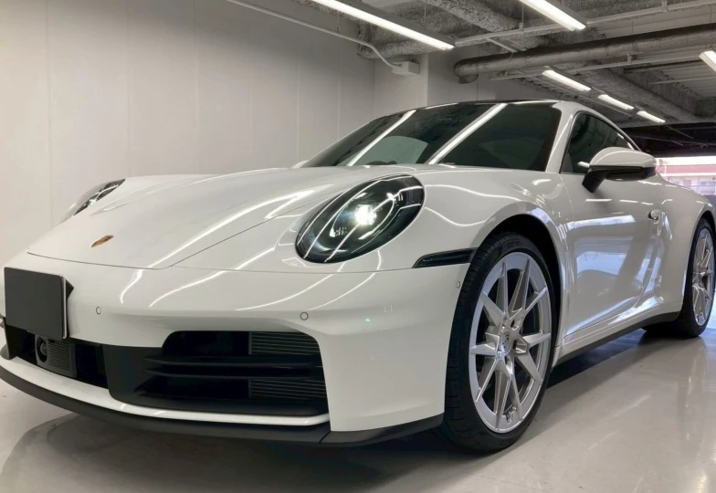 Porsche 911 White